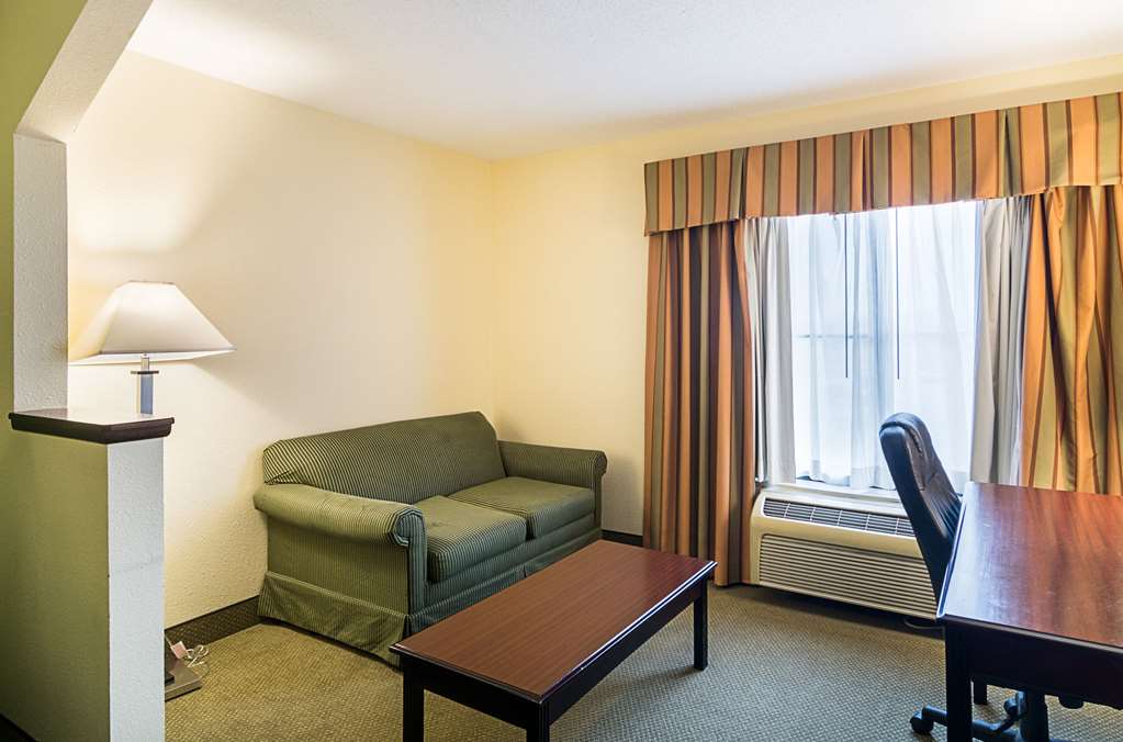 Quality Inn & Suites Harvey Chicago Southland - photo 23