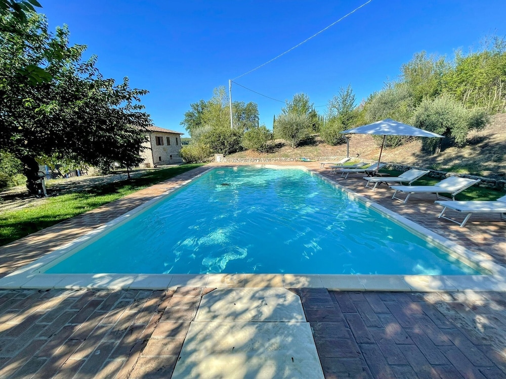 Detached Villa With Games Room Pool and Panoramic Views in San Damiano — 4-Star Luxury Hotel in Todi, Italy