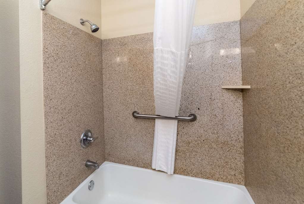 Baymont by Wyndham Caddo Valley Arkadelphia - photo 25