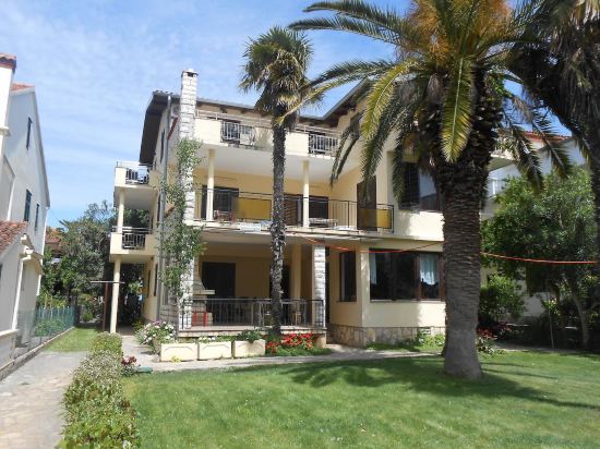 Pansion Marta — hotel in Bibinje