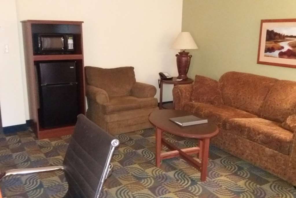 AmericInn by Wyndham Kewanee - photo 12