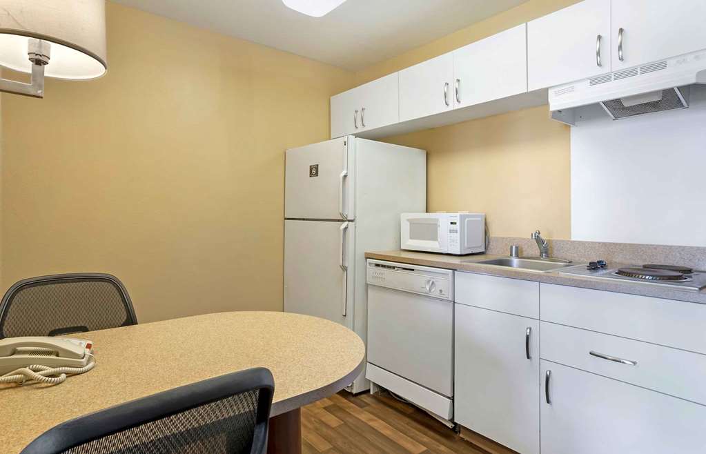 Extended Stay America Suites Houston Med Ctr Braeswood Bl - photo 21