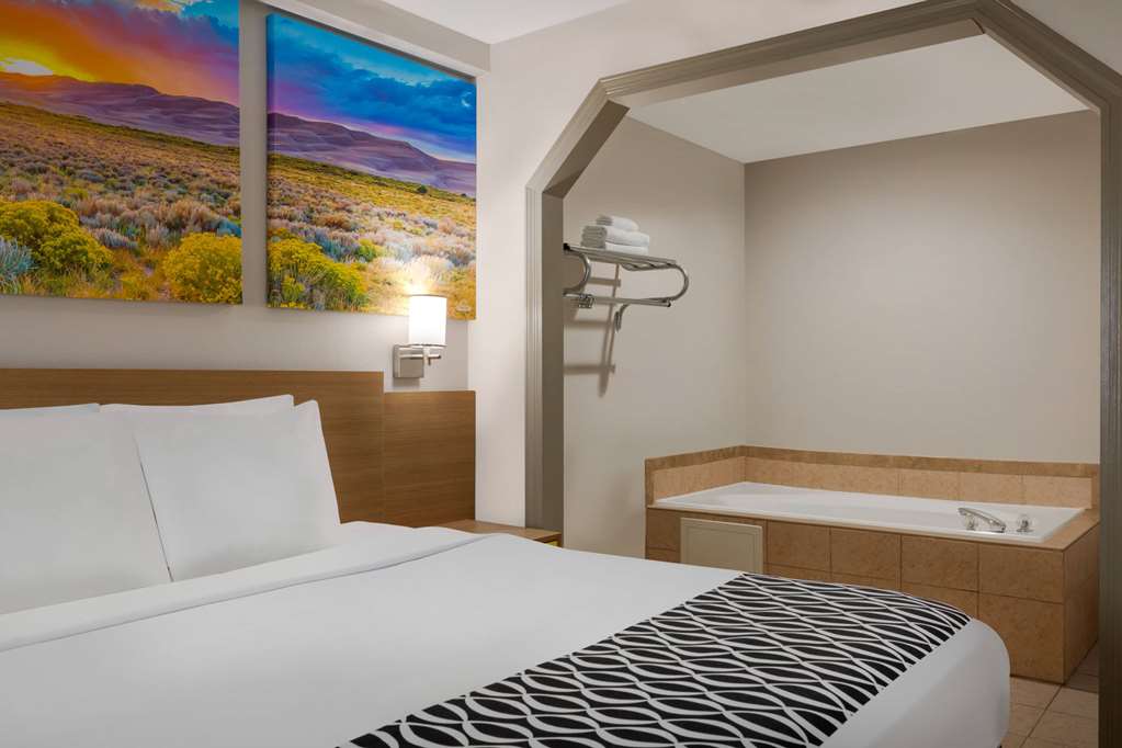 Days Inn by Wyndham Covington - photo 21
