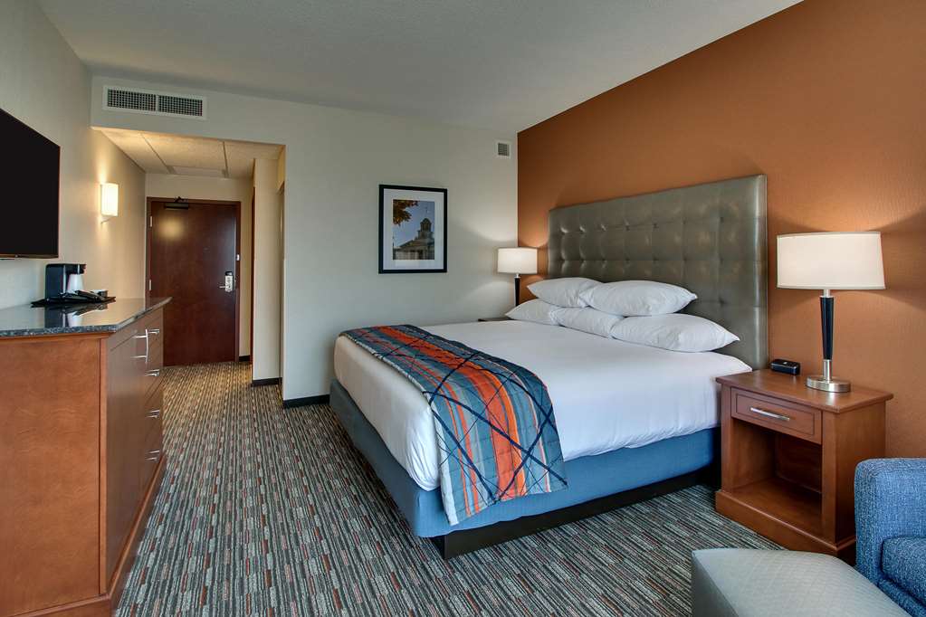 Drury Inn & Suites Iowa City Coralville - photo 30