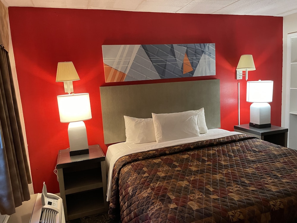 Gold Star Inn & Suites - photo 10
