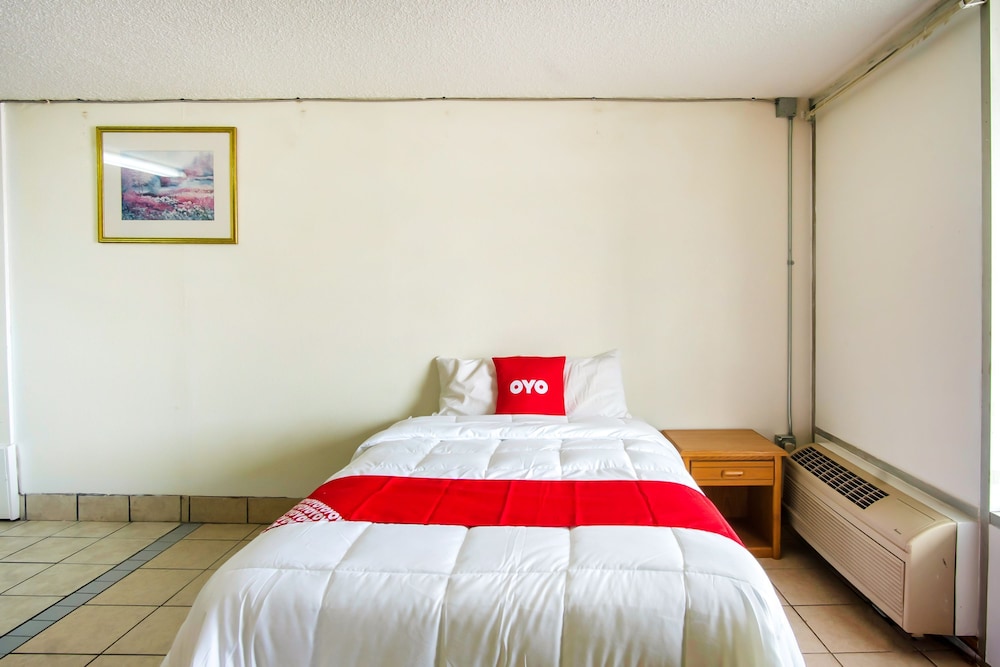 OYO Hotel Hutchinson West 4th Ave - photo 23
