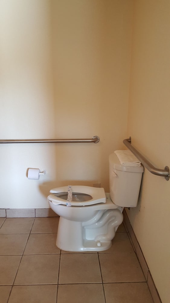 Pacific Motel - photo 37