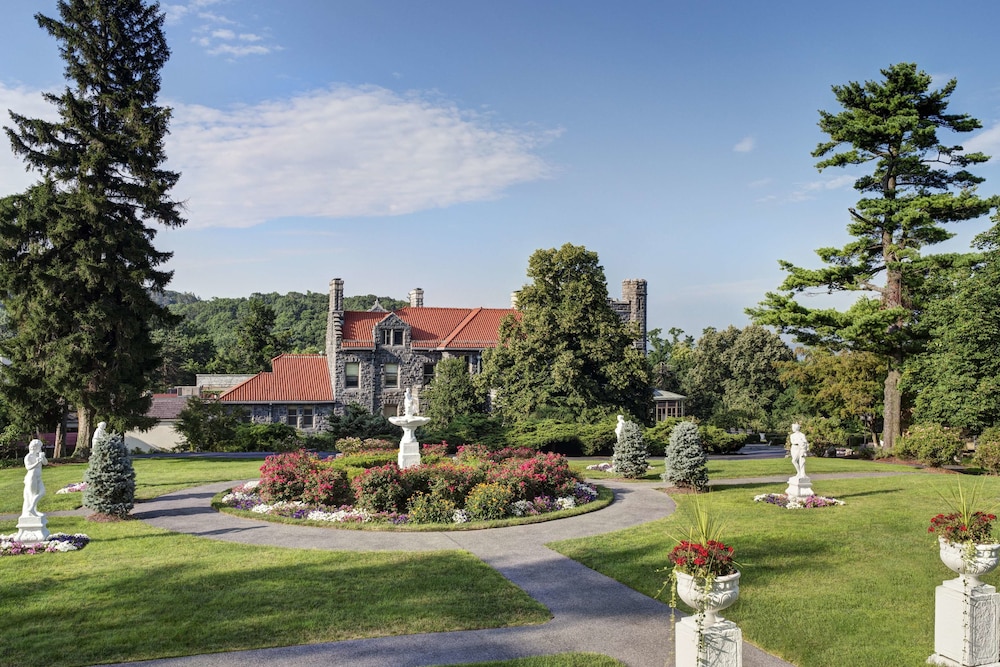 Tarrytown House Estate on the Hudson - photo 2