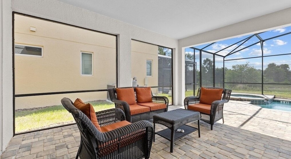 Lake View Solara Resort 6 Bed private Pool 6 Bedroom Home - photo 43