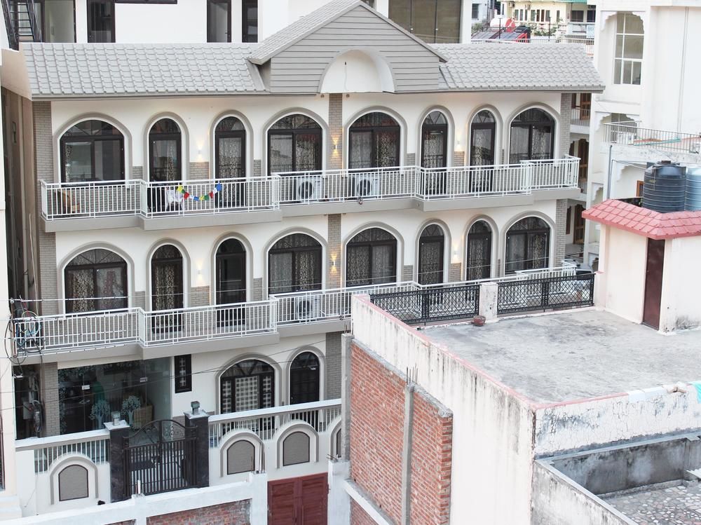 OYO Premium Tapovan 1 - carbon neutral hotel in Rishikesh