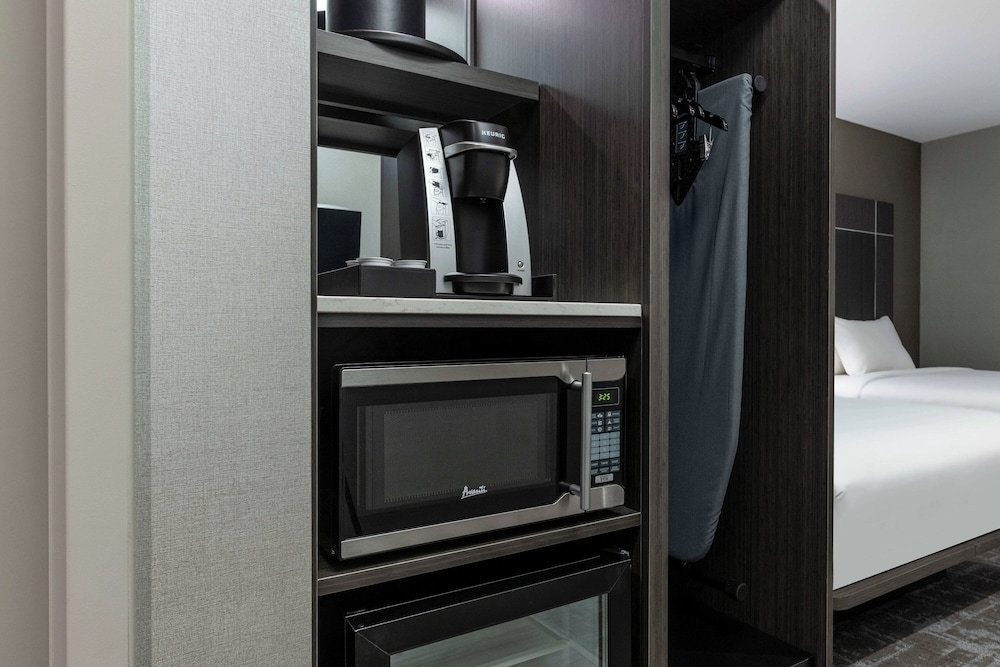 Fairfield Inn & Suites by Marriott Boston Medford - photo 9