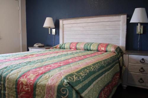 Flagstaff Motel - photo 4