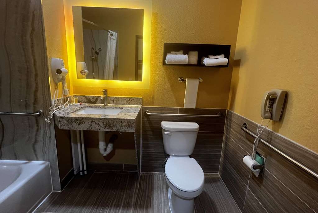 Super 8 by Wyndham Pasadena - photo 20