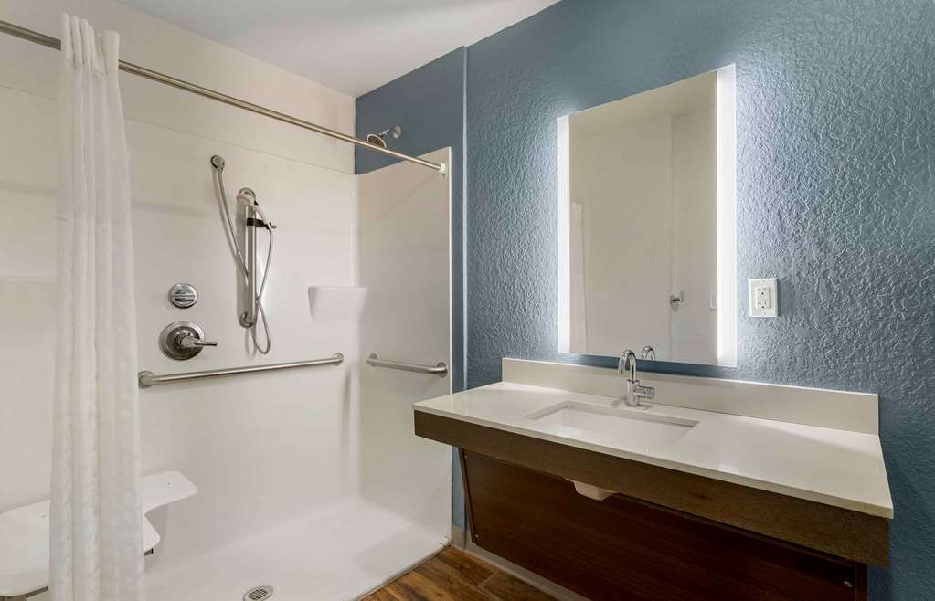 Extended Stay America Select Suites Tampa Northeast - photo 30
