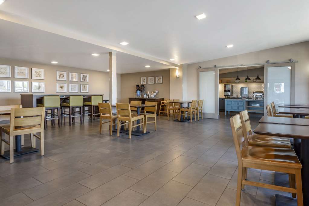 Comfort Inn & Suites Liverpool Syracuse North - photo 26