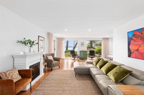 Long Beach Hideaway Managed By Batemans Bay Accom — Long Beach