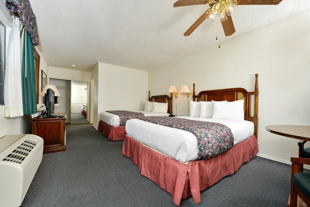 Americas Best Value Inn and Suites Lancaster - photo 12