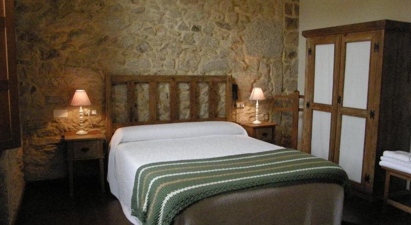 Hotel Rústico Teixoeira — hotel in Ribeira