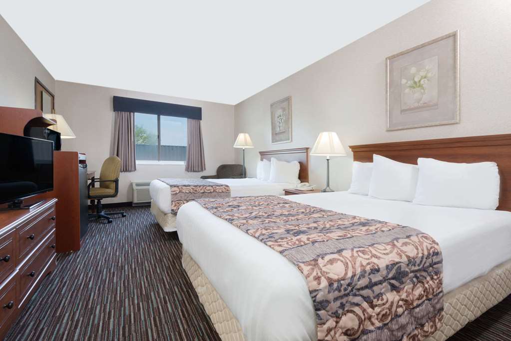 Baymont by Wyndham Columbus Rickenbacker - photo 10