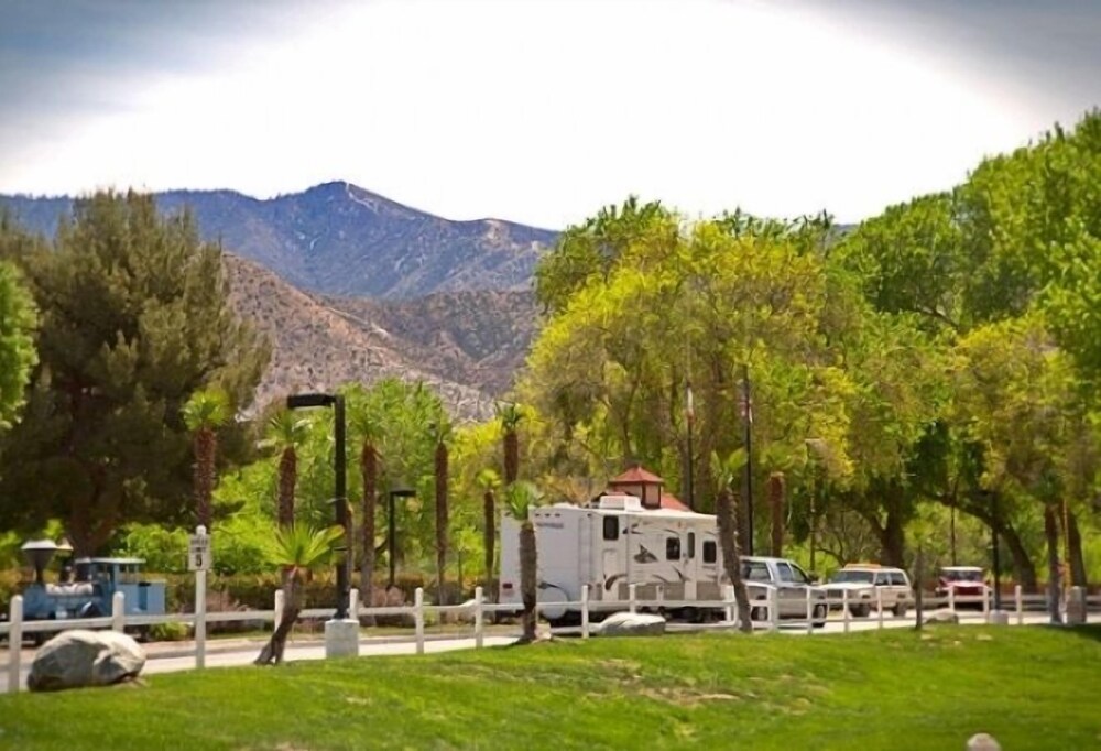 Soledad Canyon RV & Camping Resort - photo 22