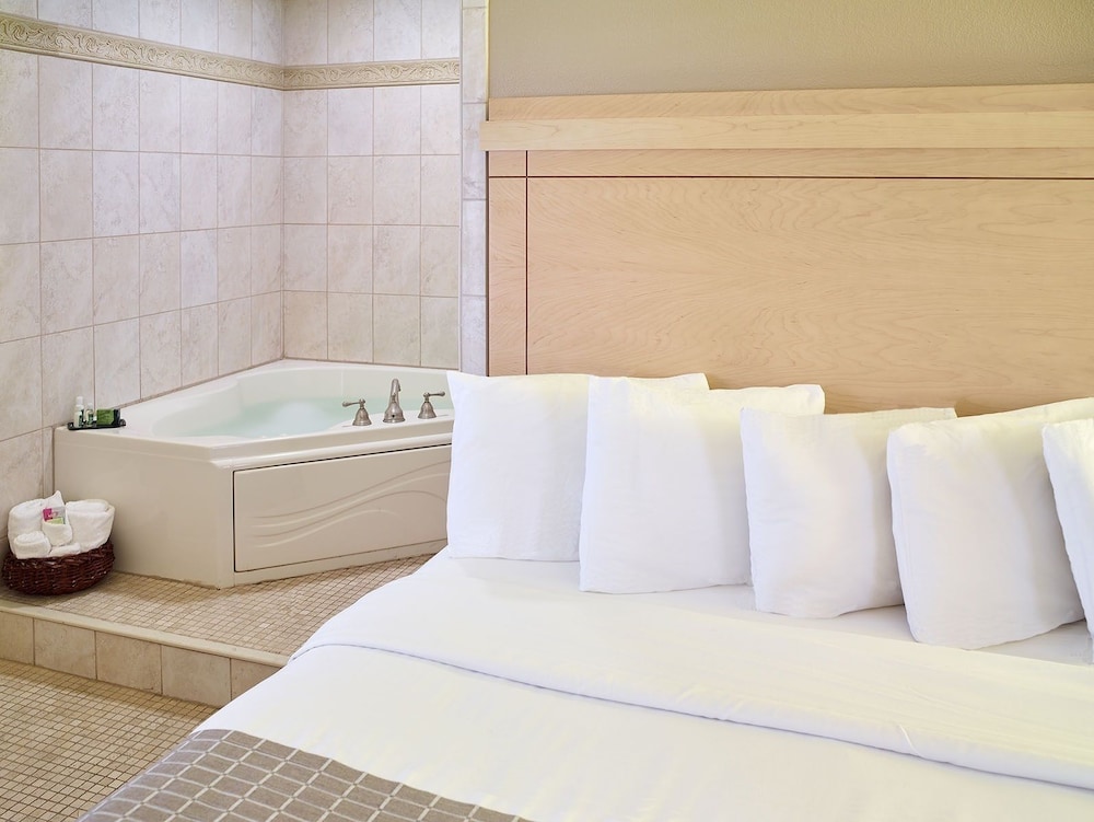 LivINN Hotel Minneapolis South Burnsville - photo 16