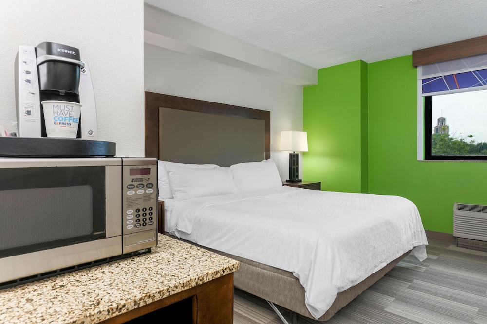 Holiday Inn Express Hotel & Suites Fort Worth Downtown an IHG Hotel - photo 5