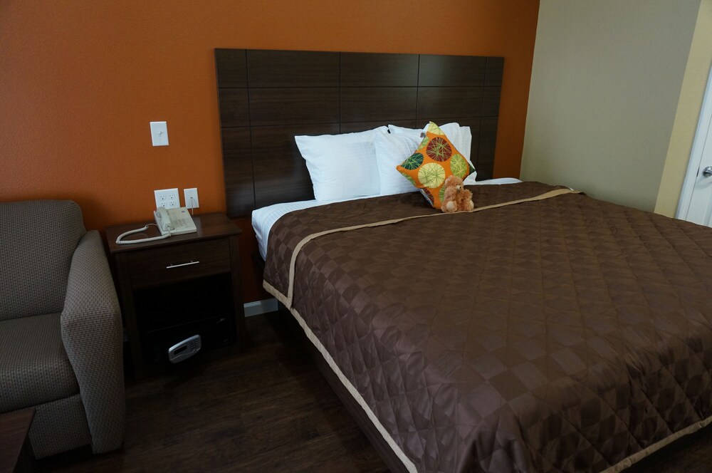 Texas Bungalows Hotel & Hotel Que at Lakeline Austin Cedar Park - photo 8