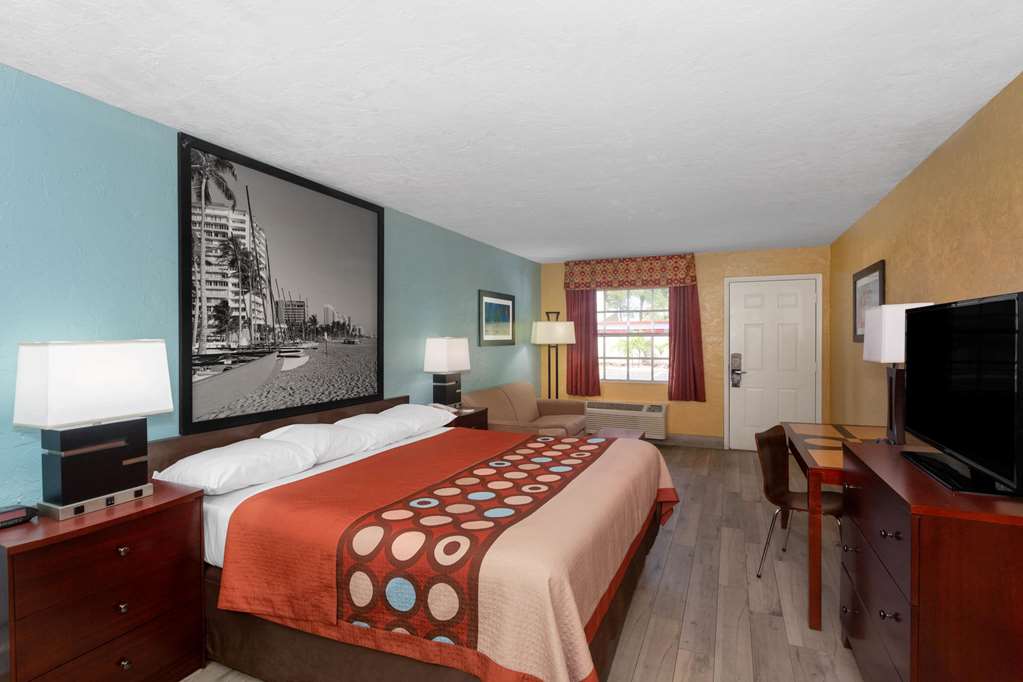 Super 8 by Wyndham Bradenton Sarasota Area - photo 15