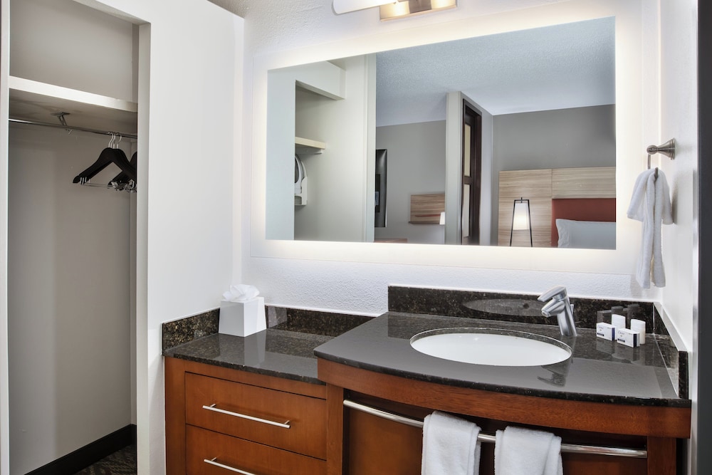 Candlewood Suites Cincinnati Northeast Mason by IHG - photo 29