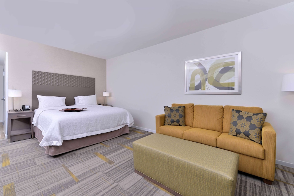 Hampton Inn & Suites Shelby - photo 10
