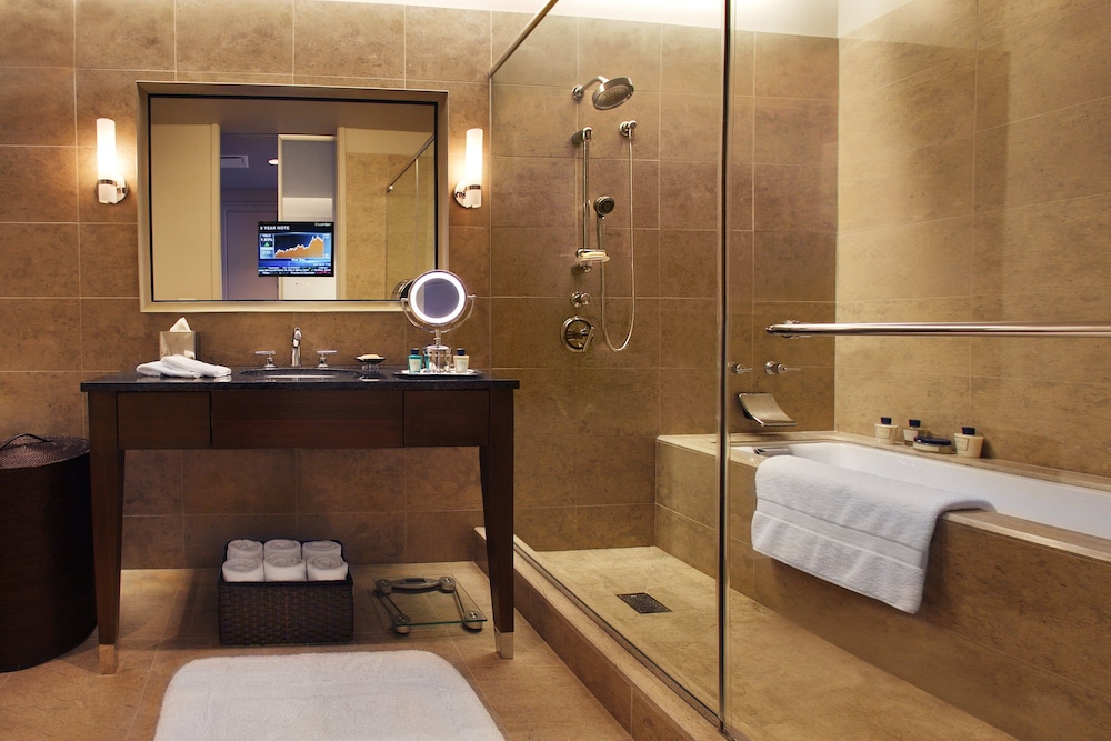Trump International Hotel & Tower Chicago - photo 36