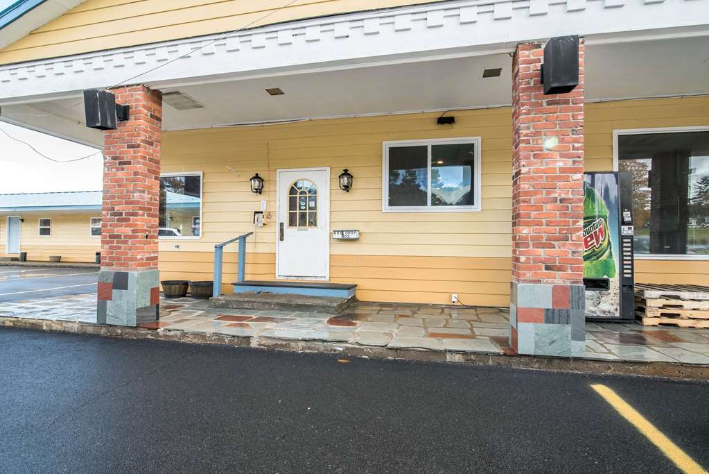 Rodeway Inn Bellows Falls - photo 3