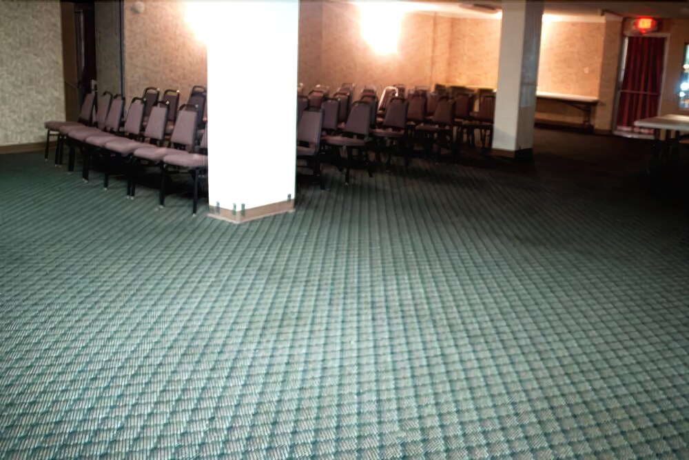 Westgate Inn and Suites - photo 22