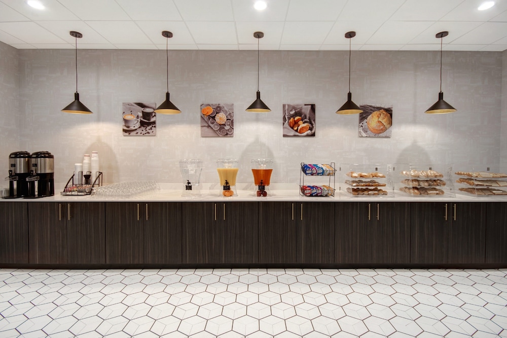 Crowne Plaza Auburn Hills by IHG - photo 56