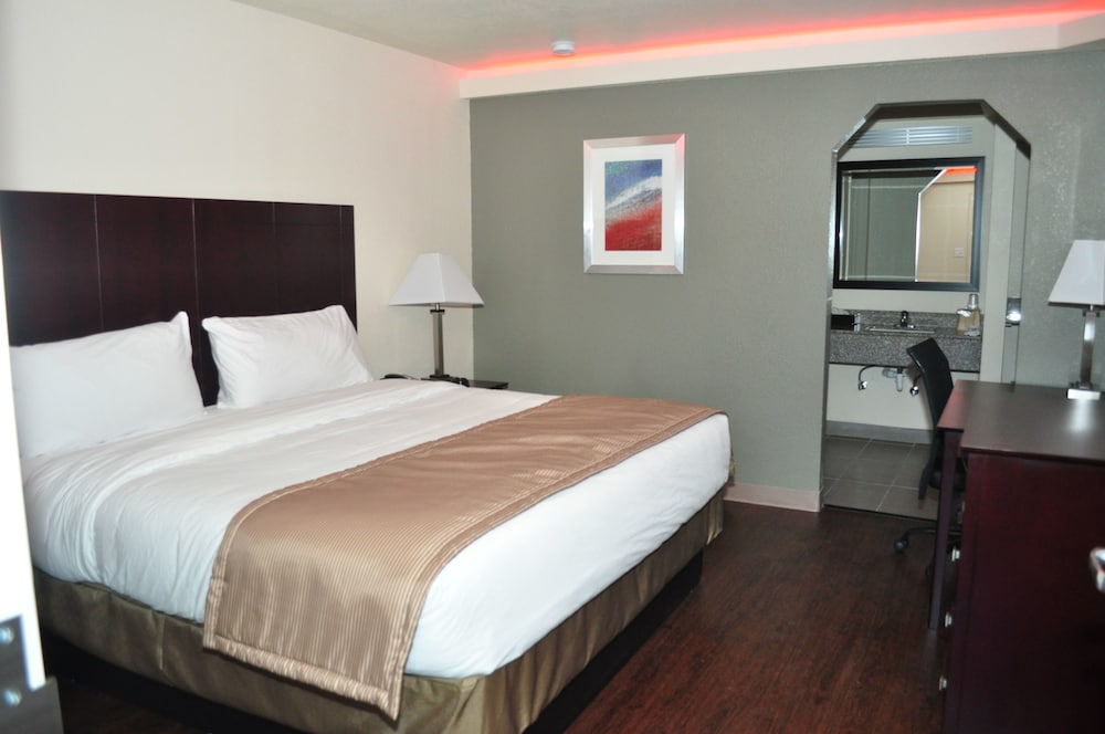 Trinity Suites Downtown Dallas - featured photo