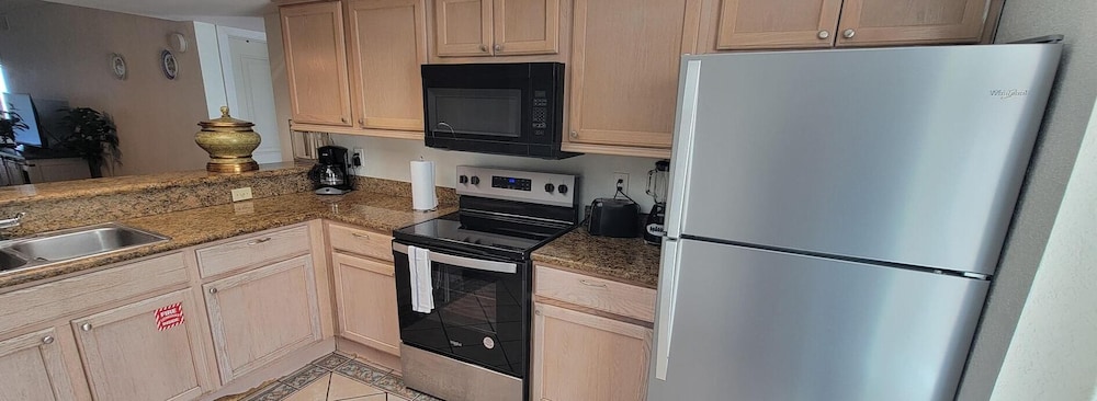 Saida Towers Iii 3101 3 Bedroom Condo by RedAwning - photo 24