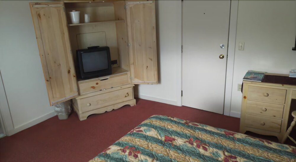 The Mountaineer Inn at Stowe - photo 5