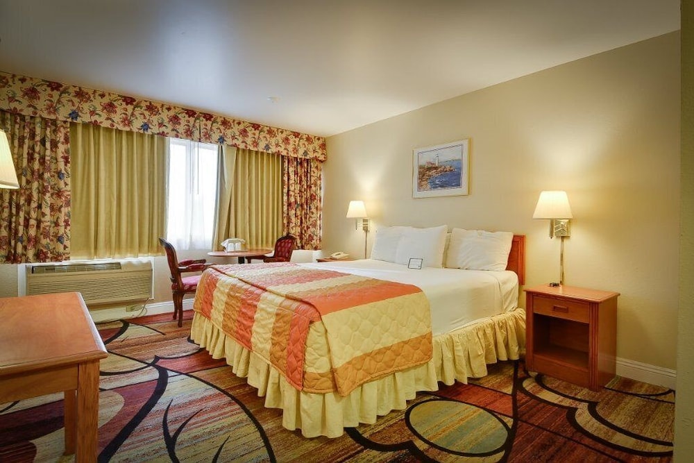 Vagabond Inn Long Beach - photo 12