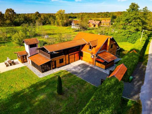 Ranch Falcone — 4-Star Luxury Hotel in Hrvatska Dubica, Croatia