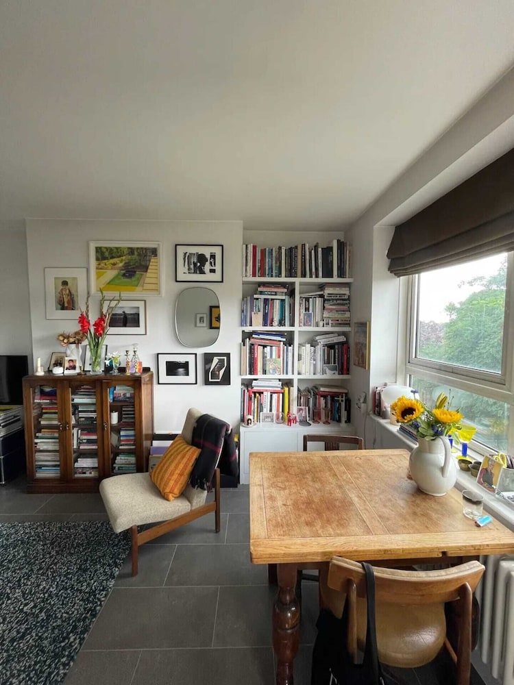 Contemporary 1BD Flat W balcony Stoke Newington — 4-Star Luxury Hotel in London, United Kingdom