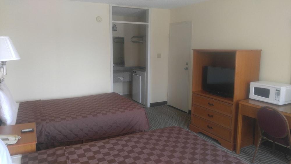 Americourt Extended Stays - photo 11
