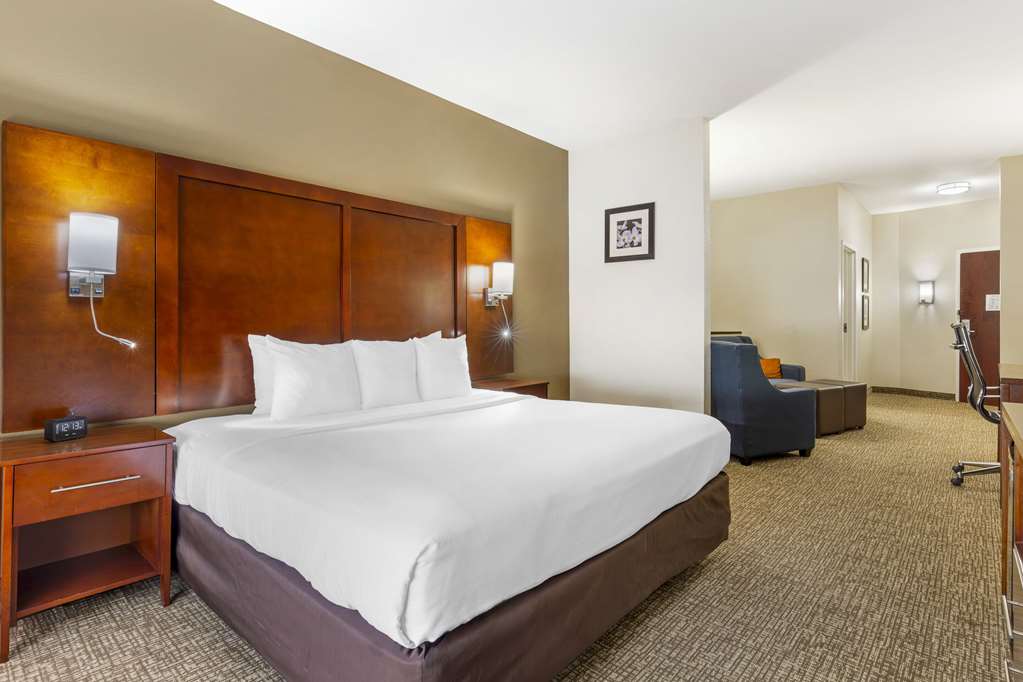 Comfort Suites Wilson I 95 - photo 20