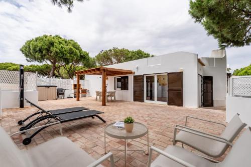 Terra Alba — 4-Star Luxury Hotel in Olhos De Agua, Portugal