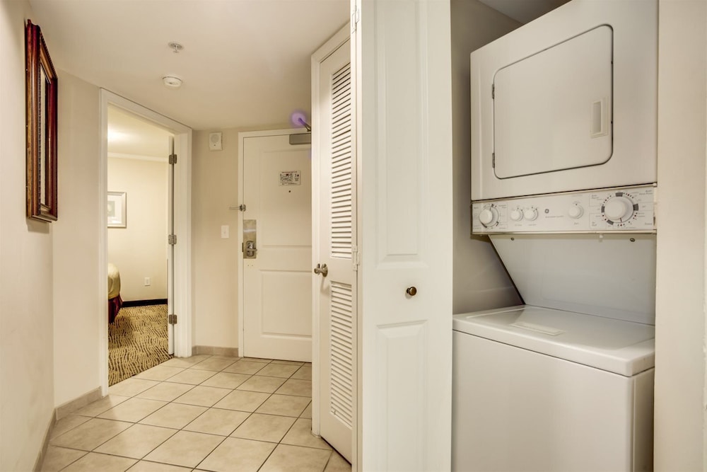 Towers On The Grove Condo - photo 53