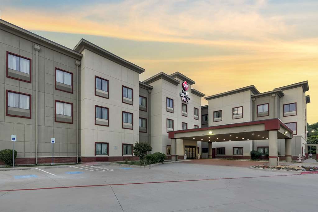 Best Western Plus Texoma Hotel & Suites - photo 2