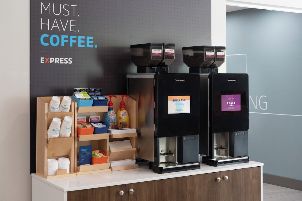 Holiday Inn Express Miami Airport Blue Lagoon Area by IHG - photo 33