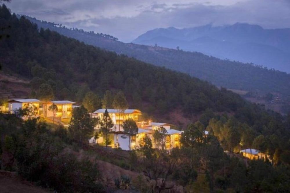 Dhensa Resort — 4-Star Luxury Hotel in Punakha, Bhutan