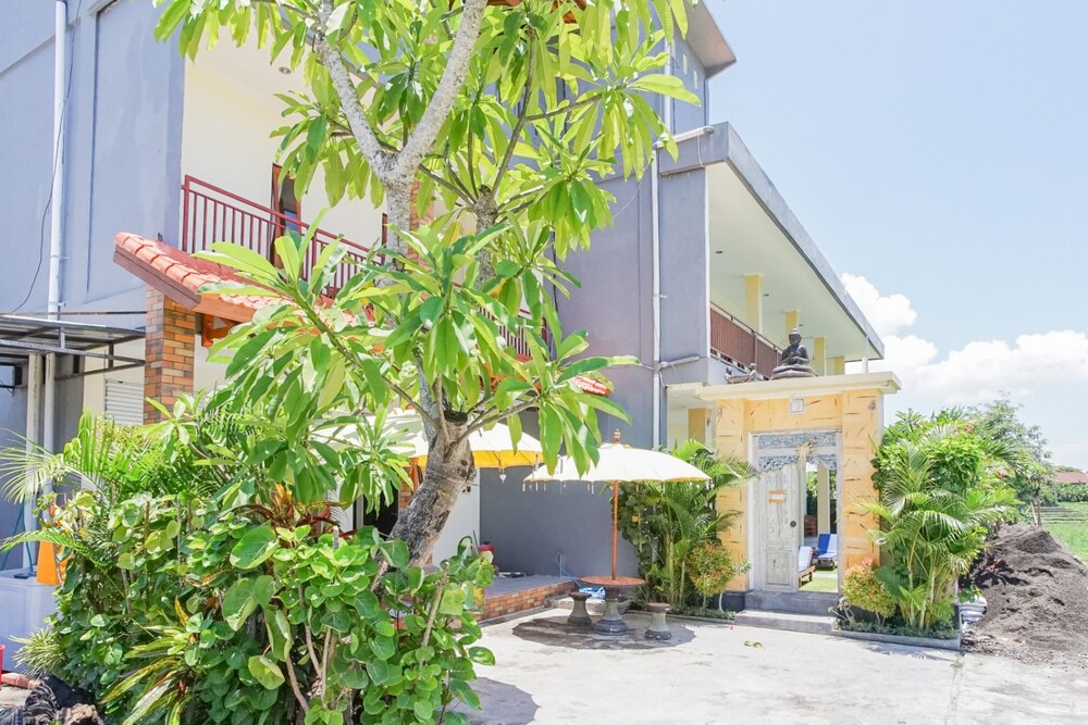 Canggu Hbd - carbon neutral hotel in Canggu
