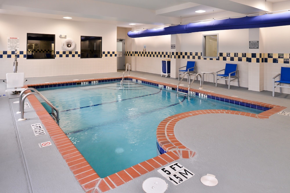 Holiday Inn Express Clanton by IHG - photo 18