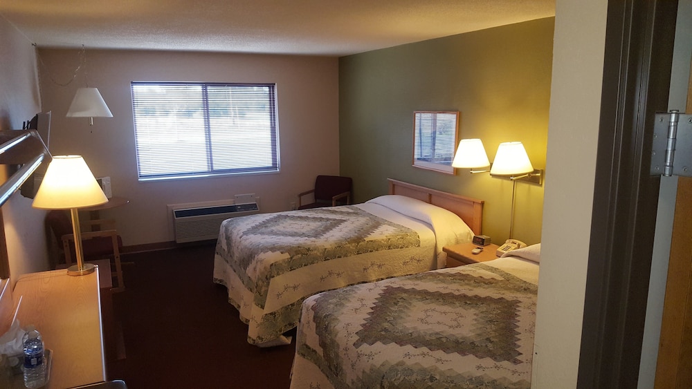 Chicaugon Lake Inn - photo 10